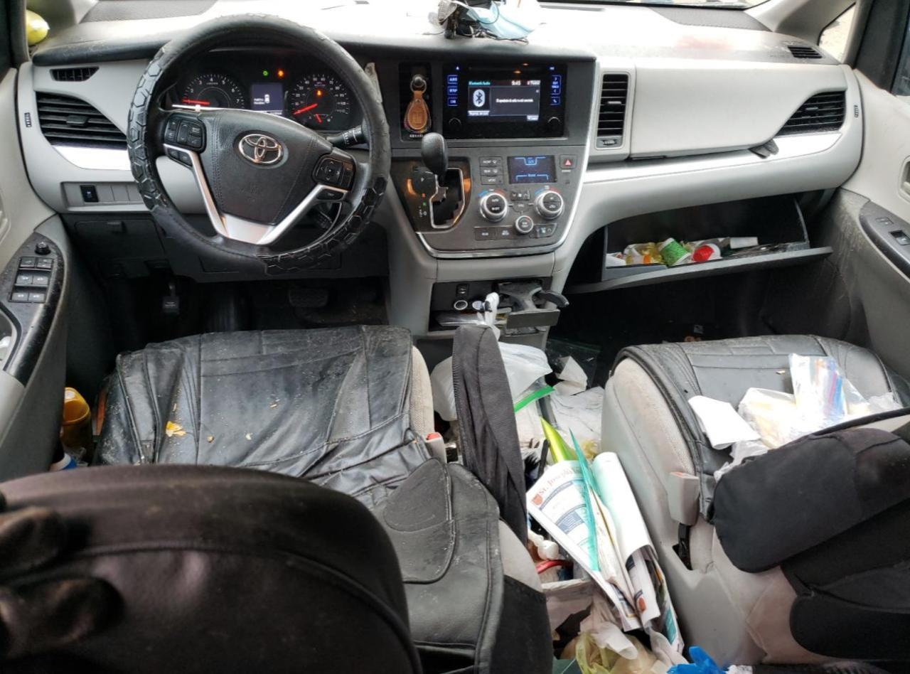 2017 TOYOTA SIENNA