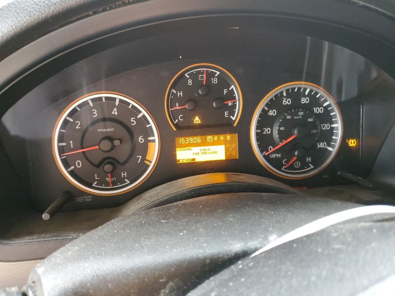 2014 NISSAN Armada