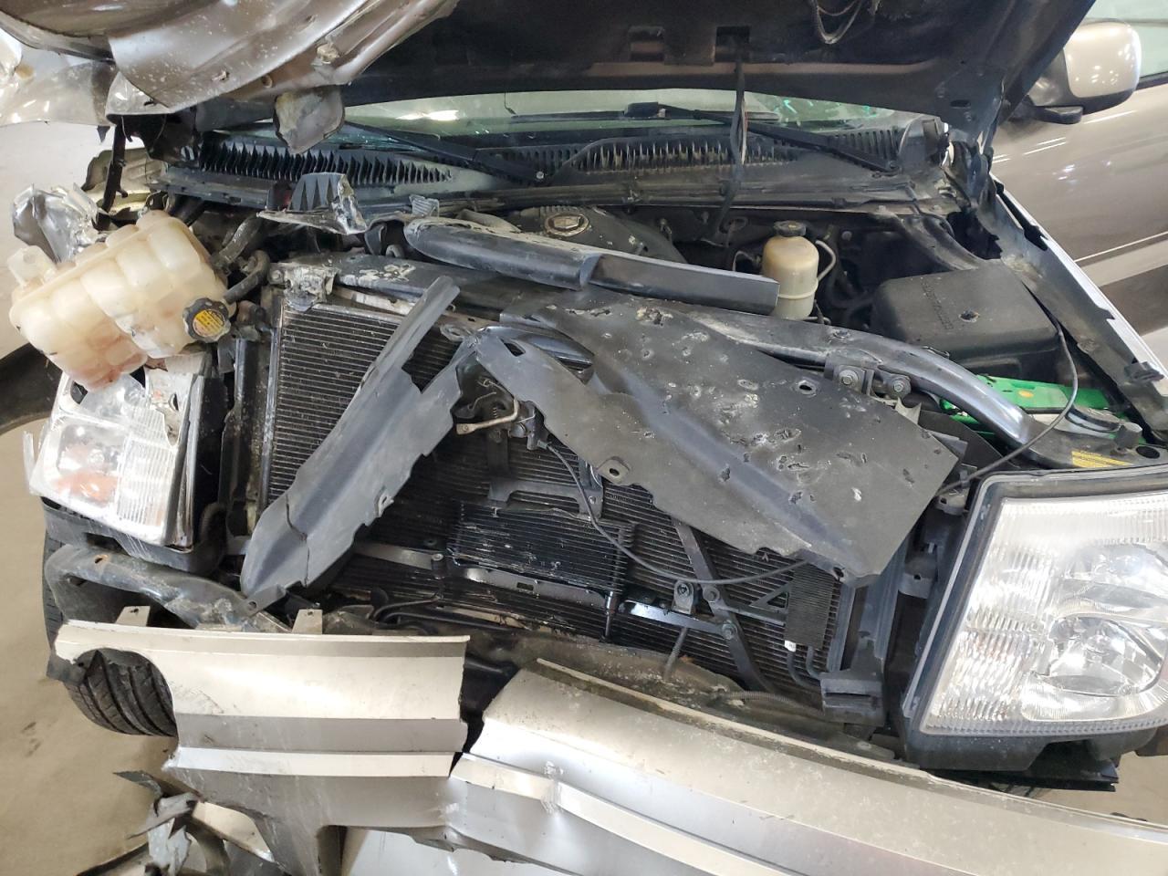 2002 CADILLAC ESCALADE