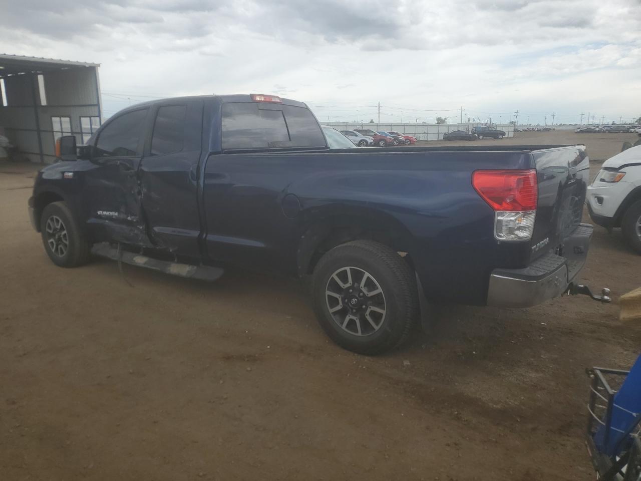 2011 TOYOTA TUNDRA