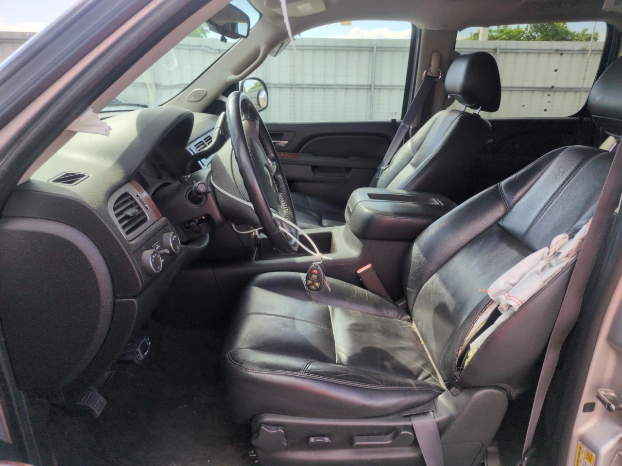 2011 CHEVROLET Suburban