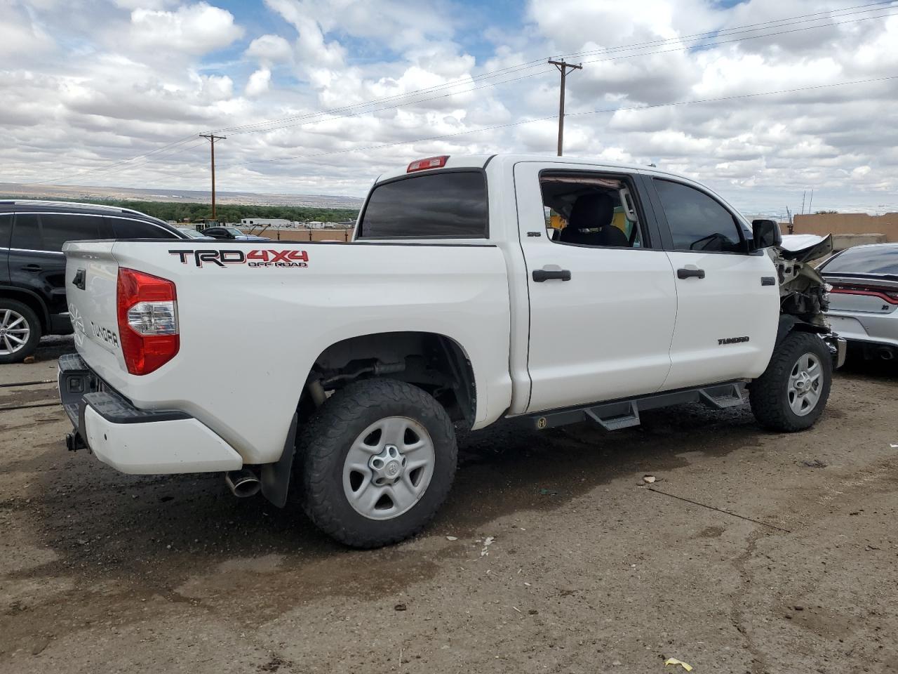 2016 TOYOTA TUNDRA