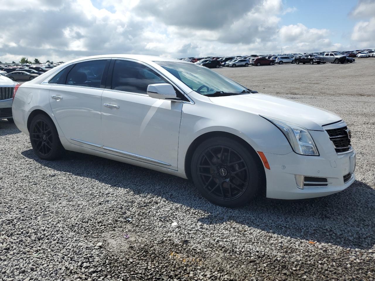 2016 CADILLAC XTS
