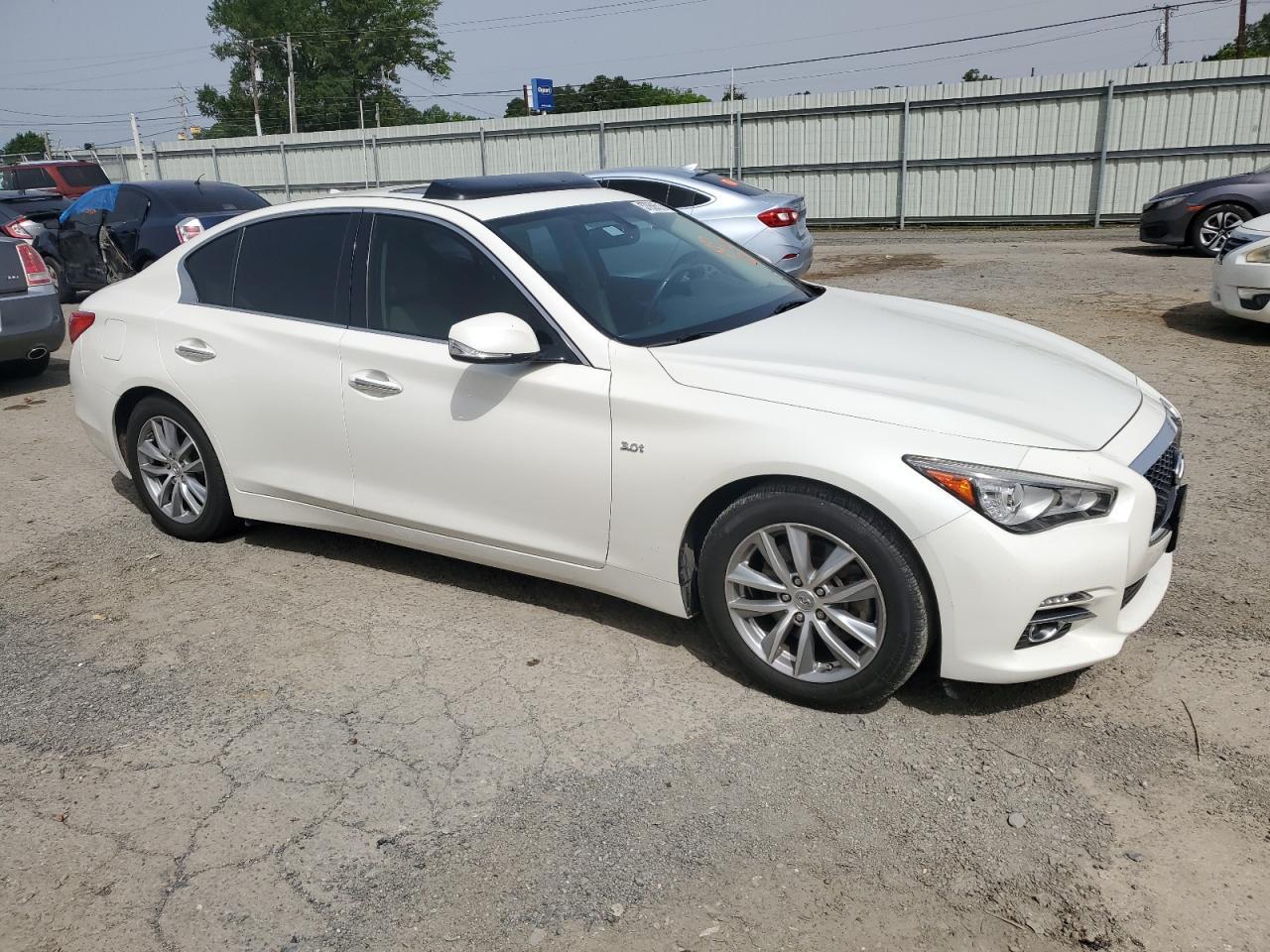 2016 INFINITI Q50