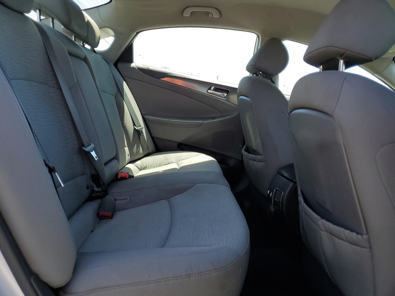 2011 HYUNDAI SONATA