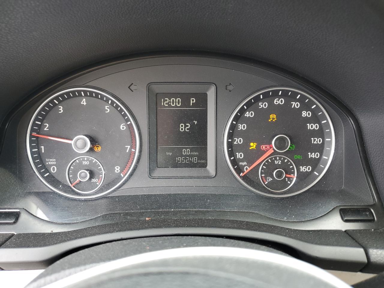 2010 VOLKSWAGEN JETTA