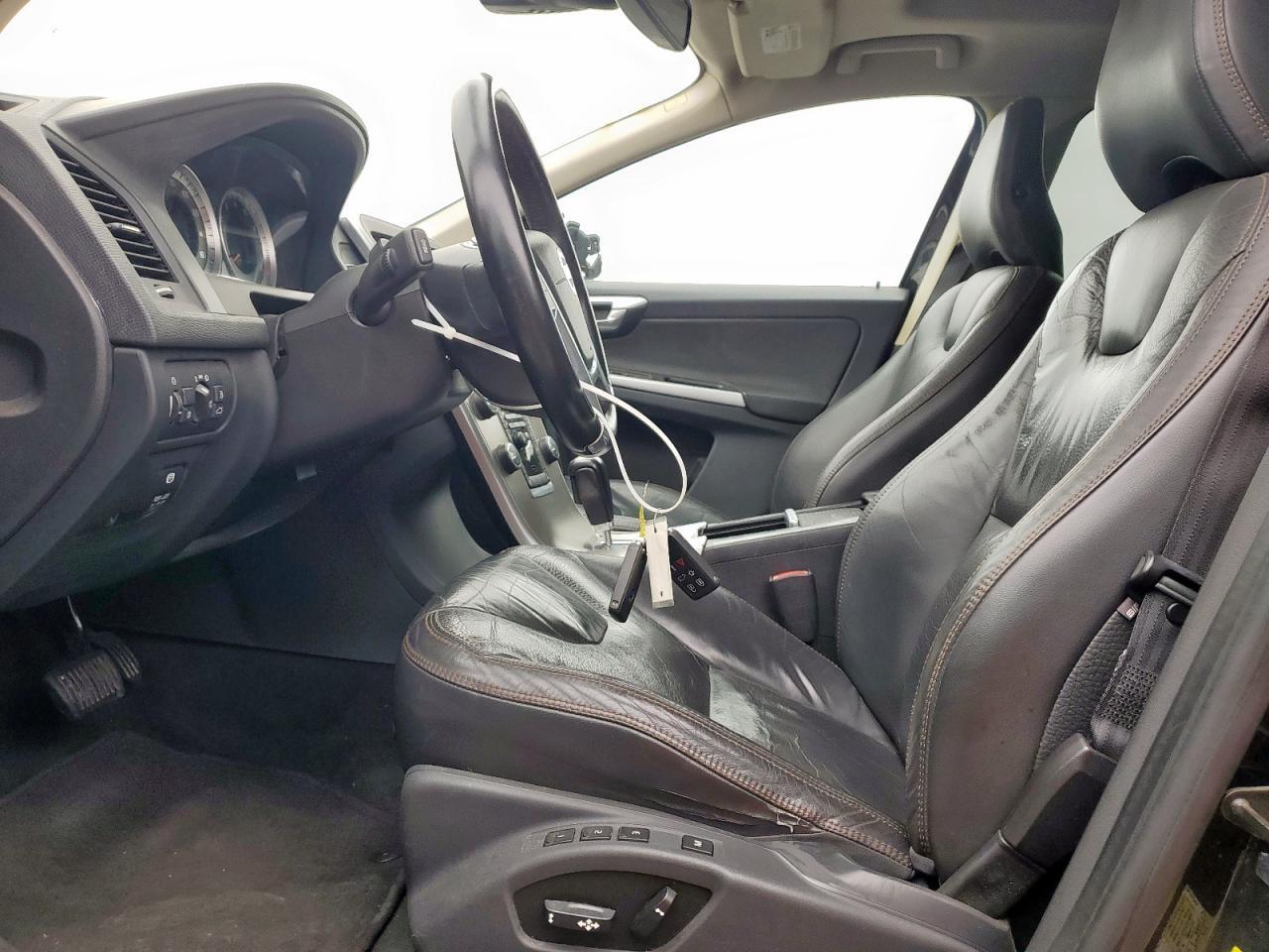 2012 VOLVO XC60