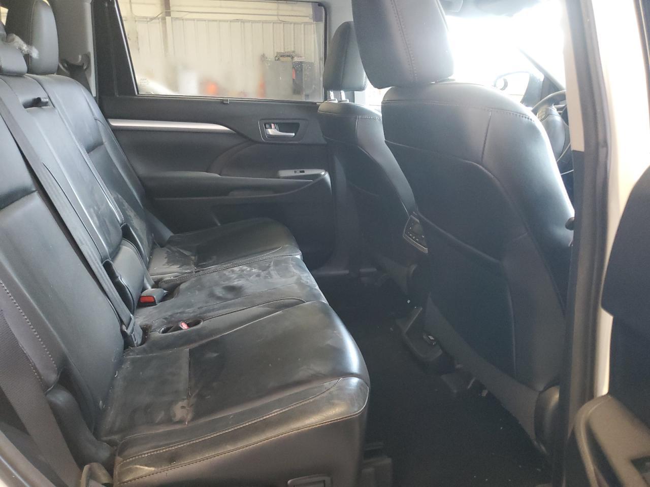 2015 TOYOTA HIGHLANDER