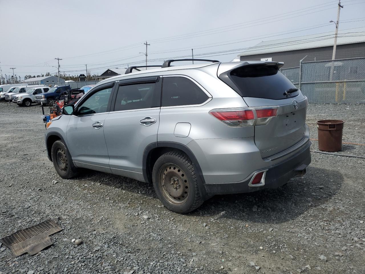 2014 TOYOTA HIGHLANDER