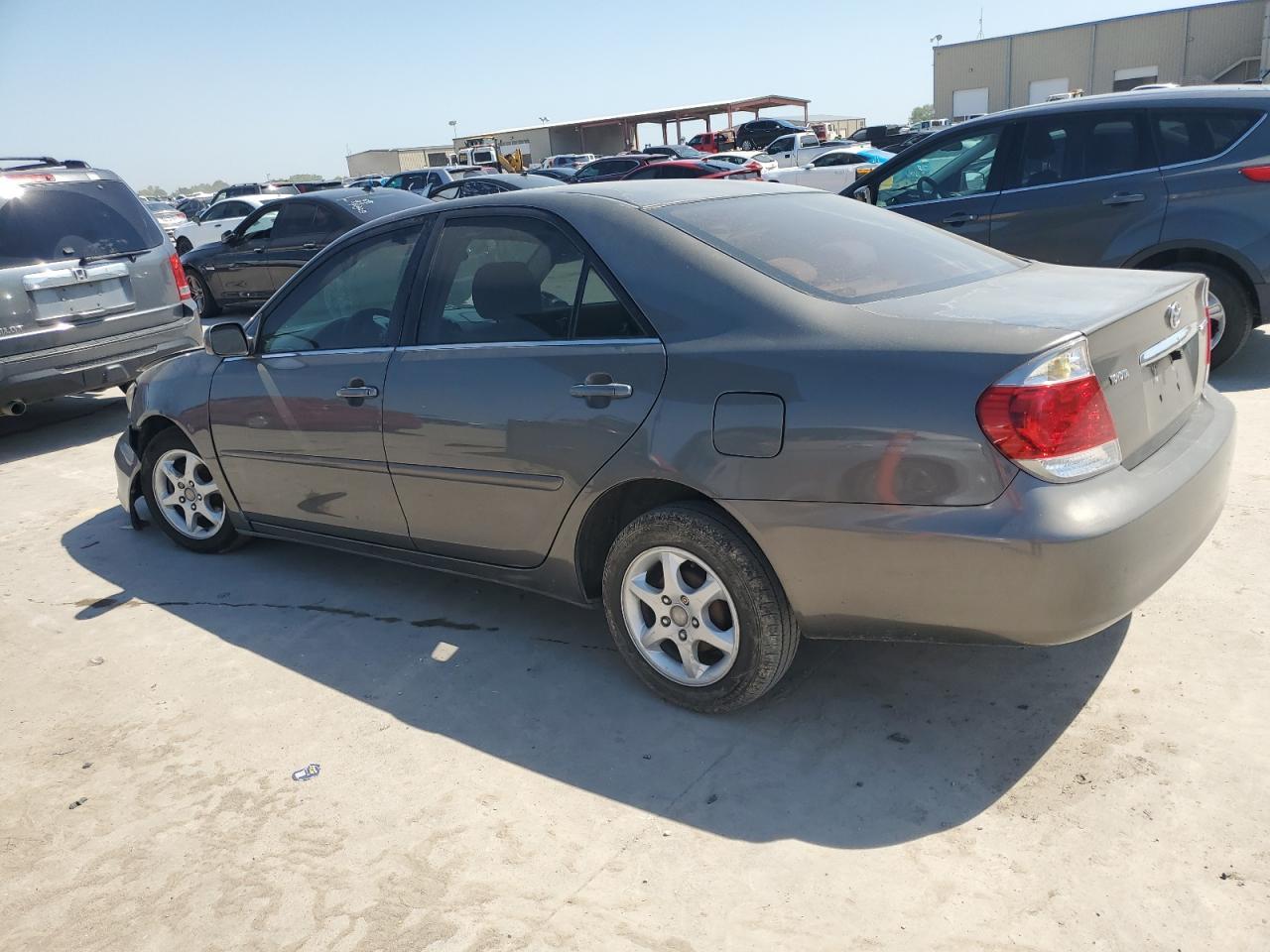 2005 TOYOTA CAMRY
