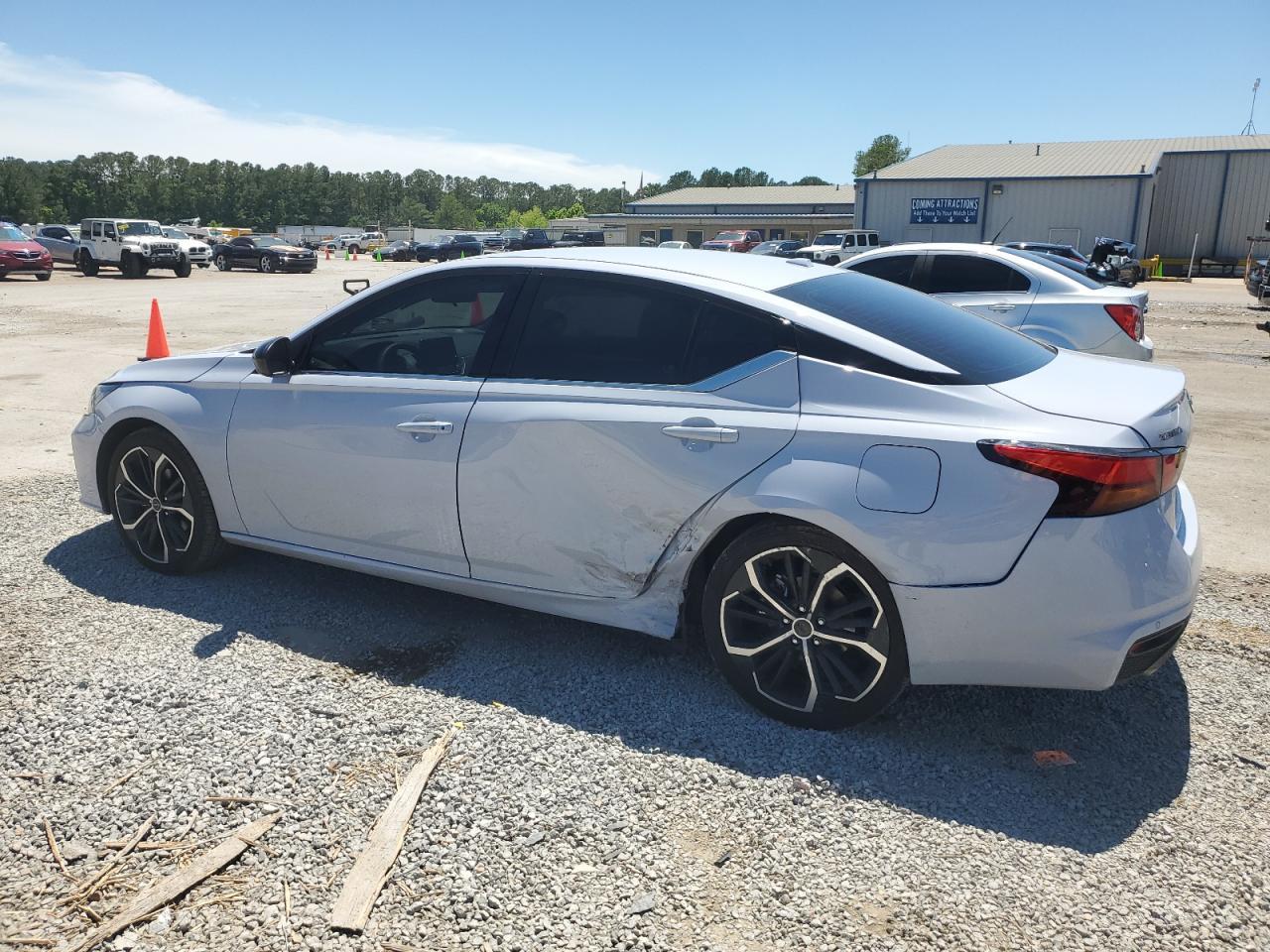 2025 NISSAN ALTIMA