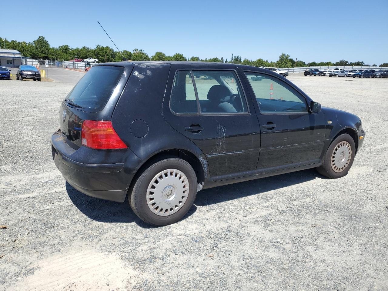 2002 VOLKSWAGEN GOLF