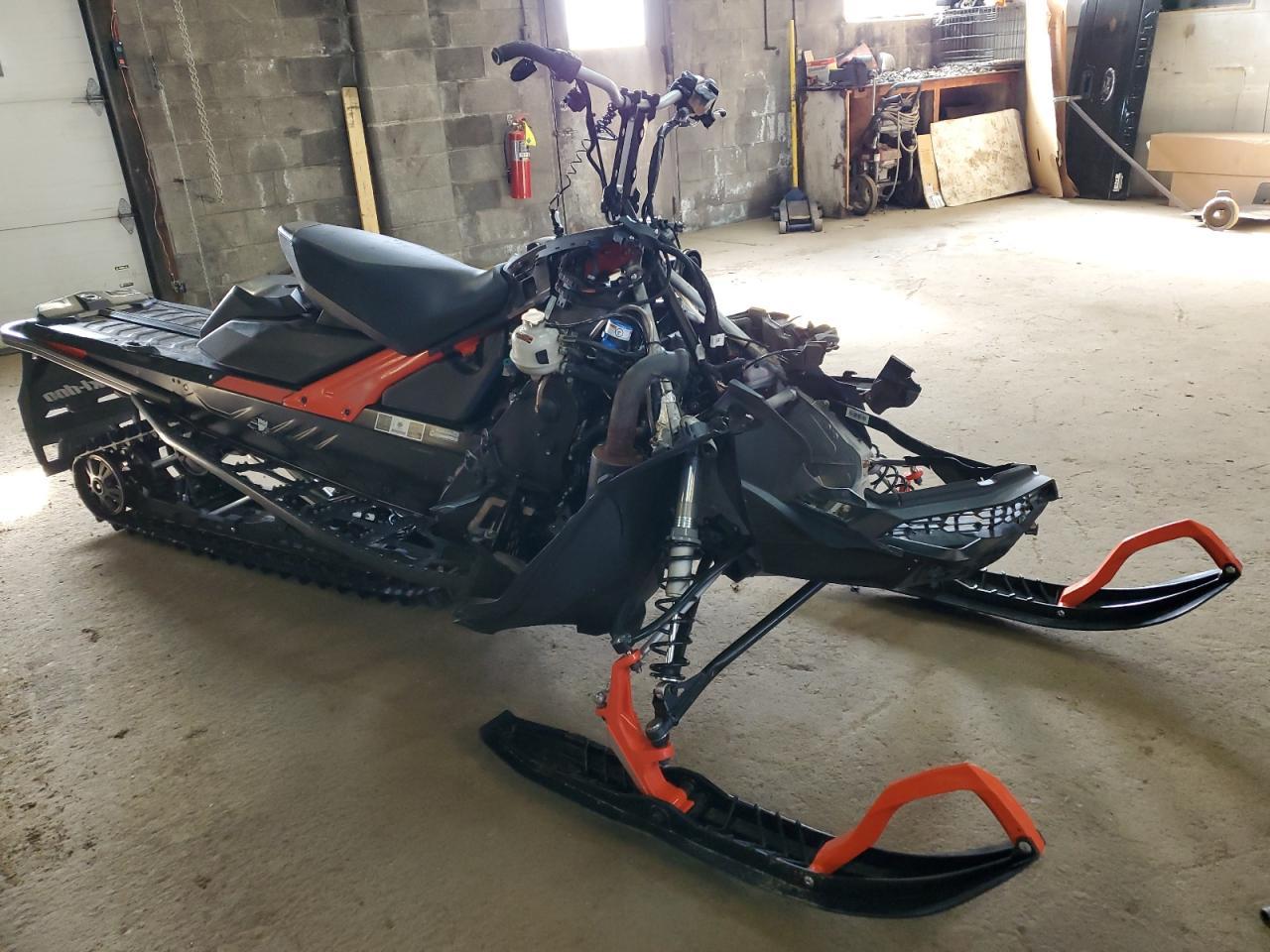 2021 SKI-DOO Backcountr