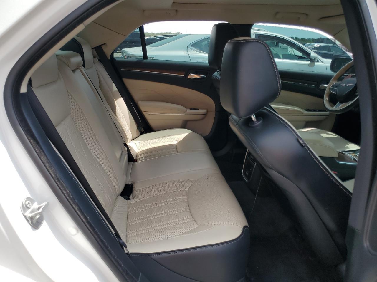 2018 CHRYSLER 300