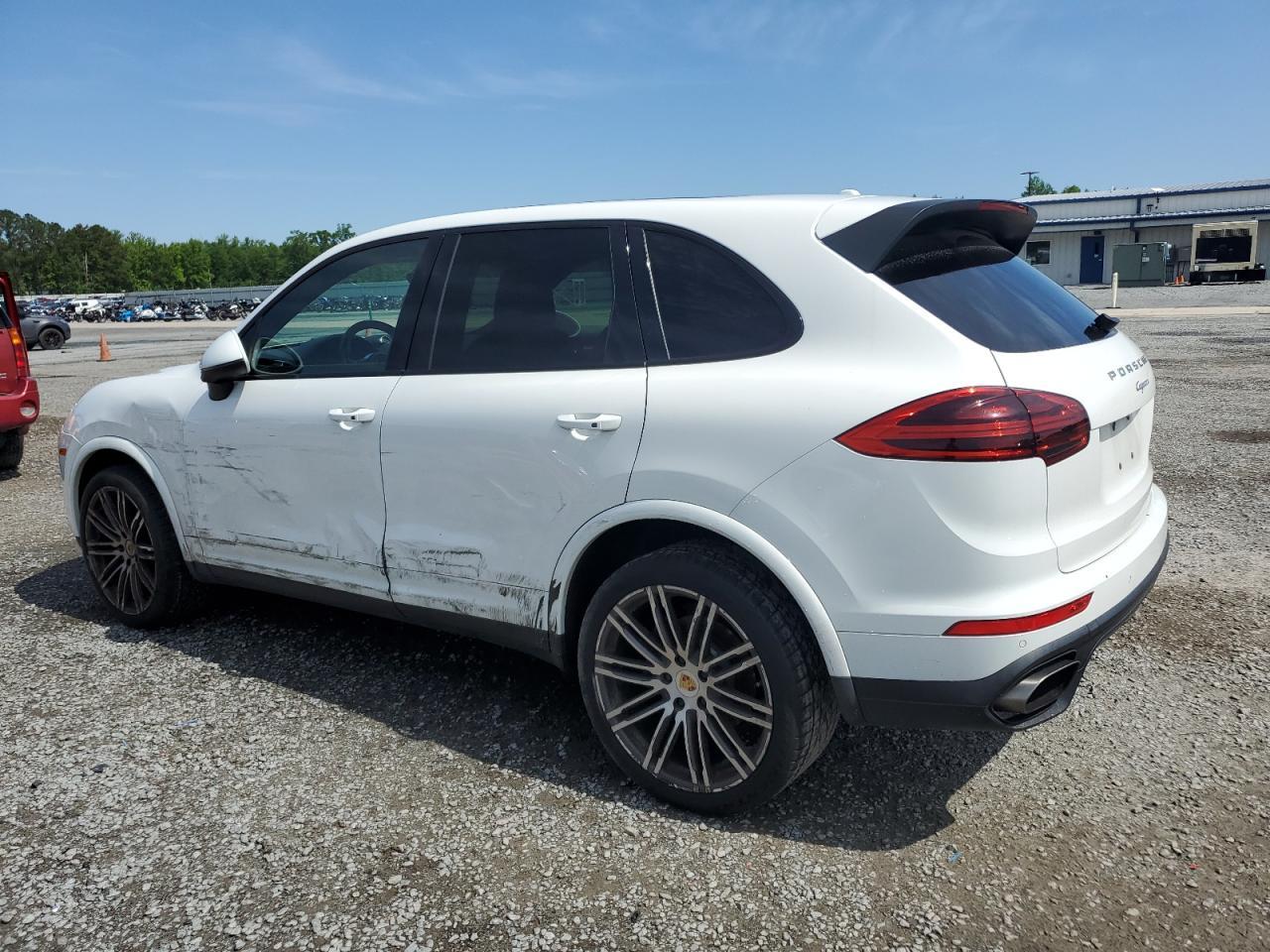 2017 PORSCHE CAYENNE
