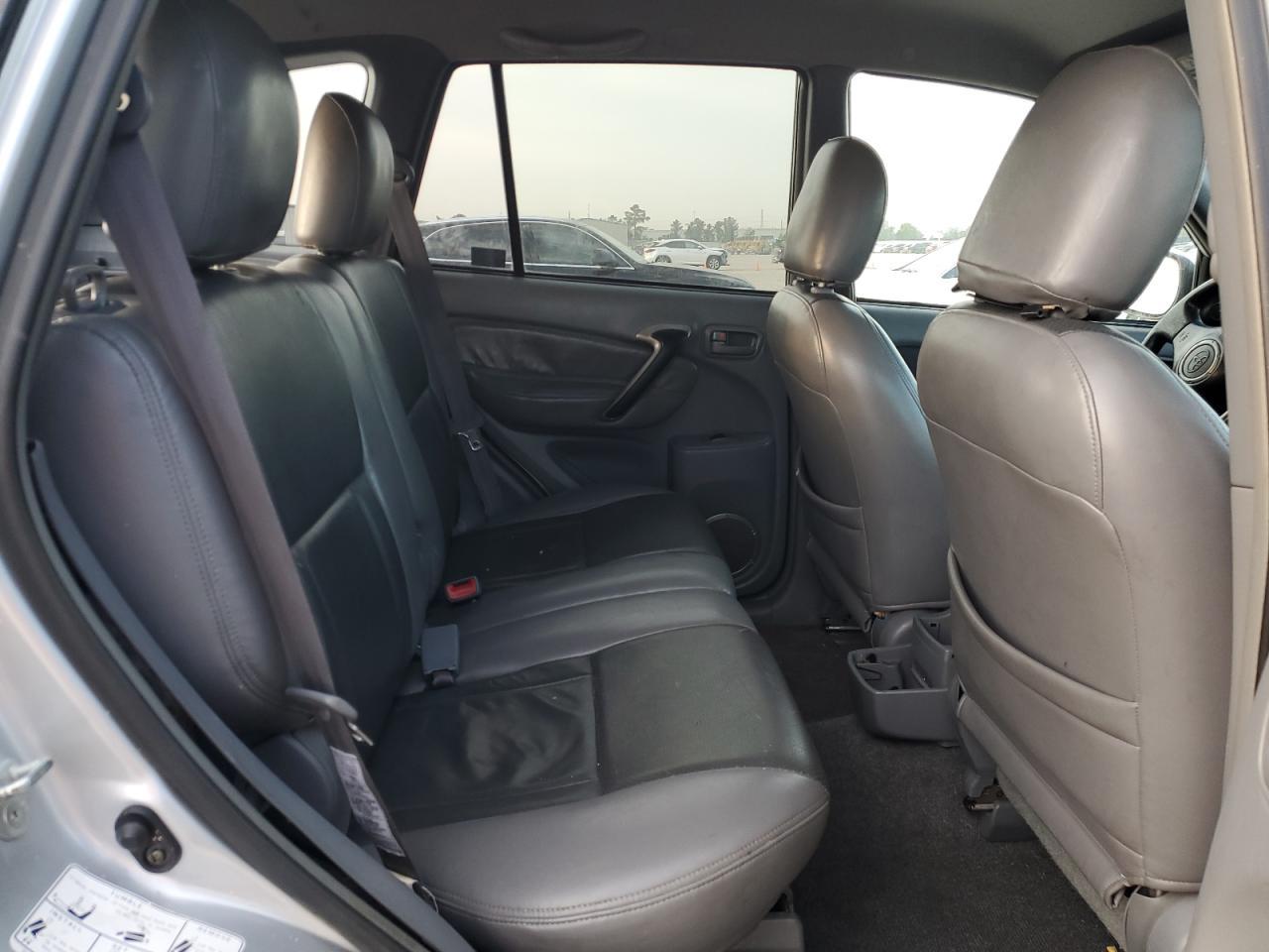 2001 TOYOTA RAV4