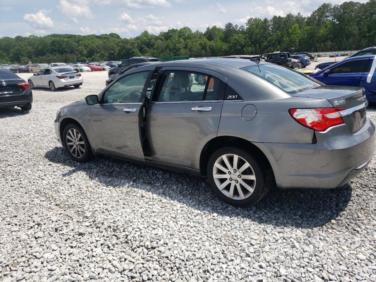 2013 CHRYSLER 200