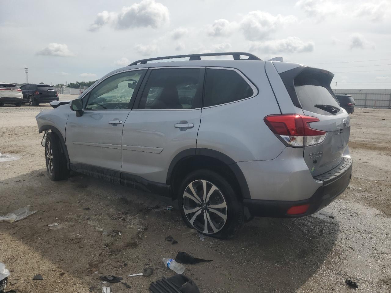 2023 SUBARU FORESTER