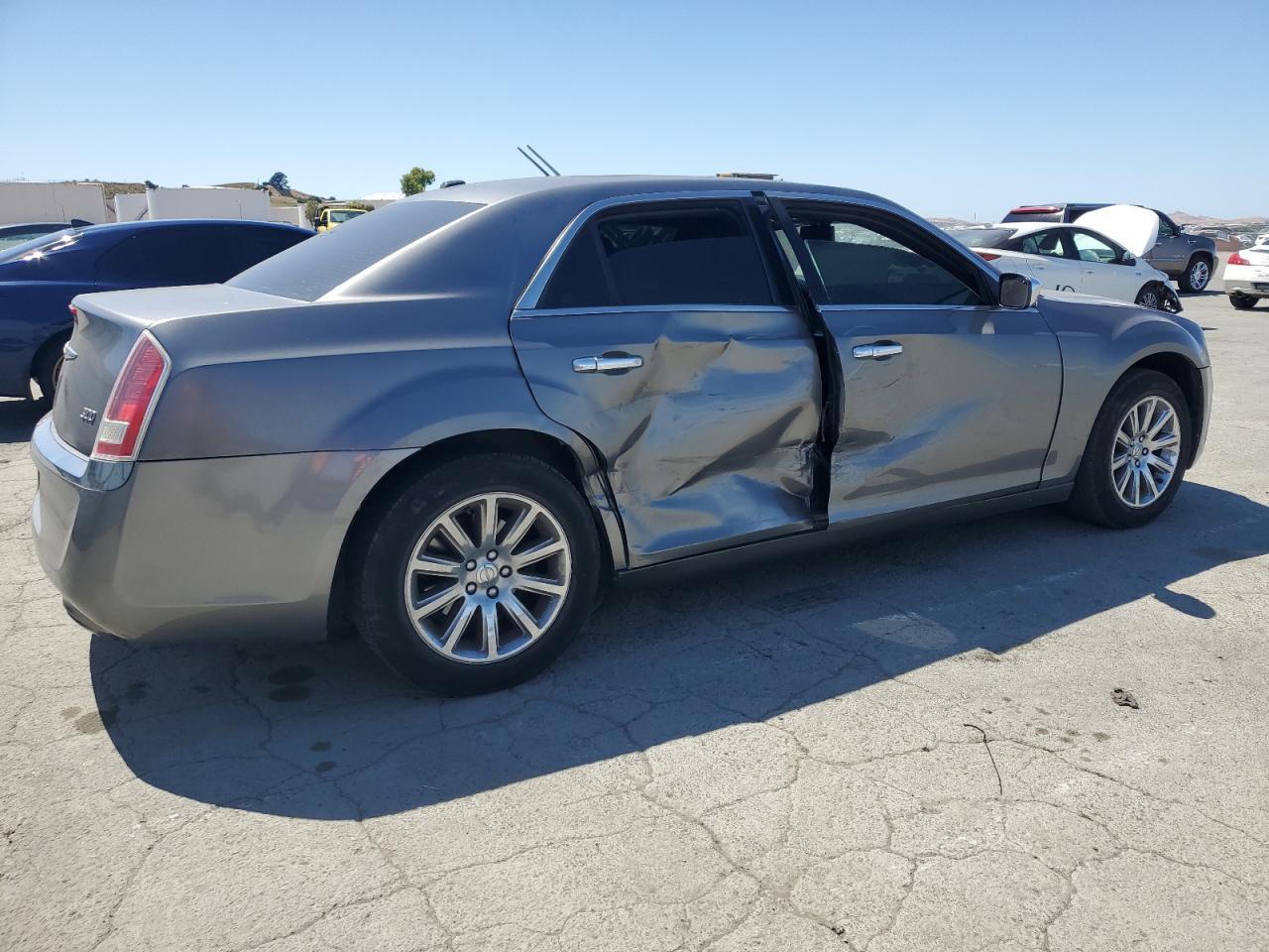 2011 CHRYSLER 300