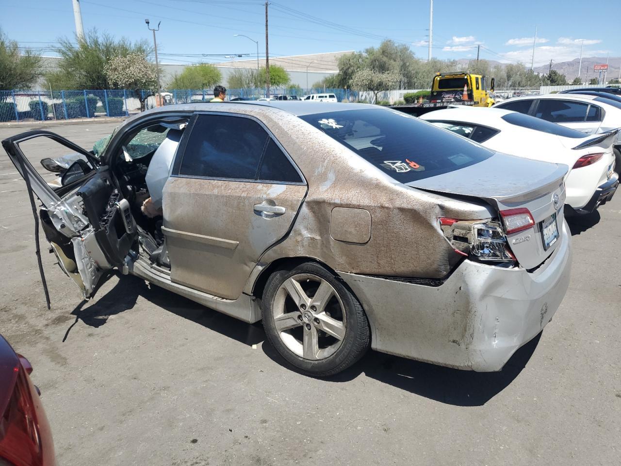 2014 TOYOTA CAMRY