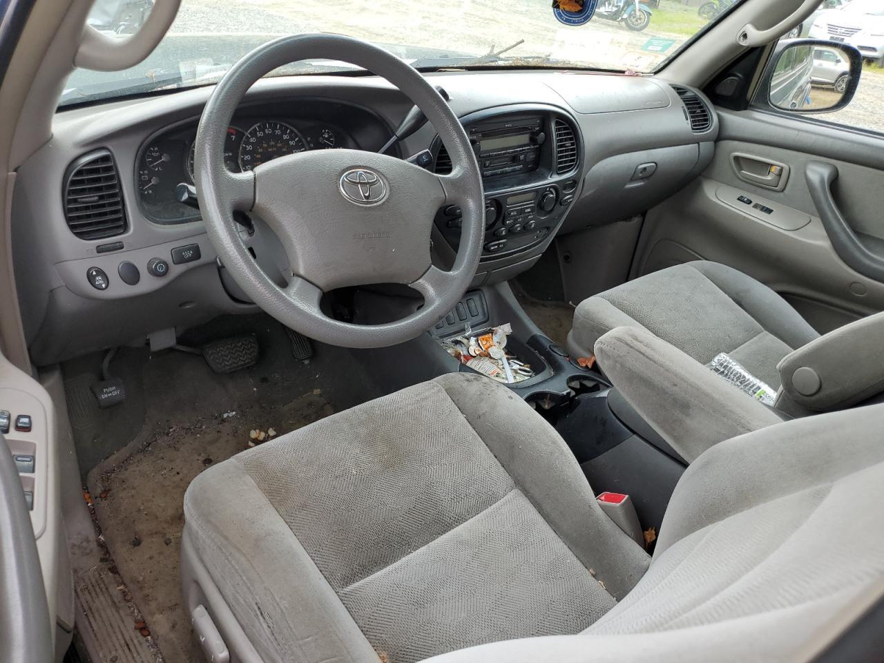 2005 TOYOTA Sequoia