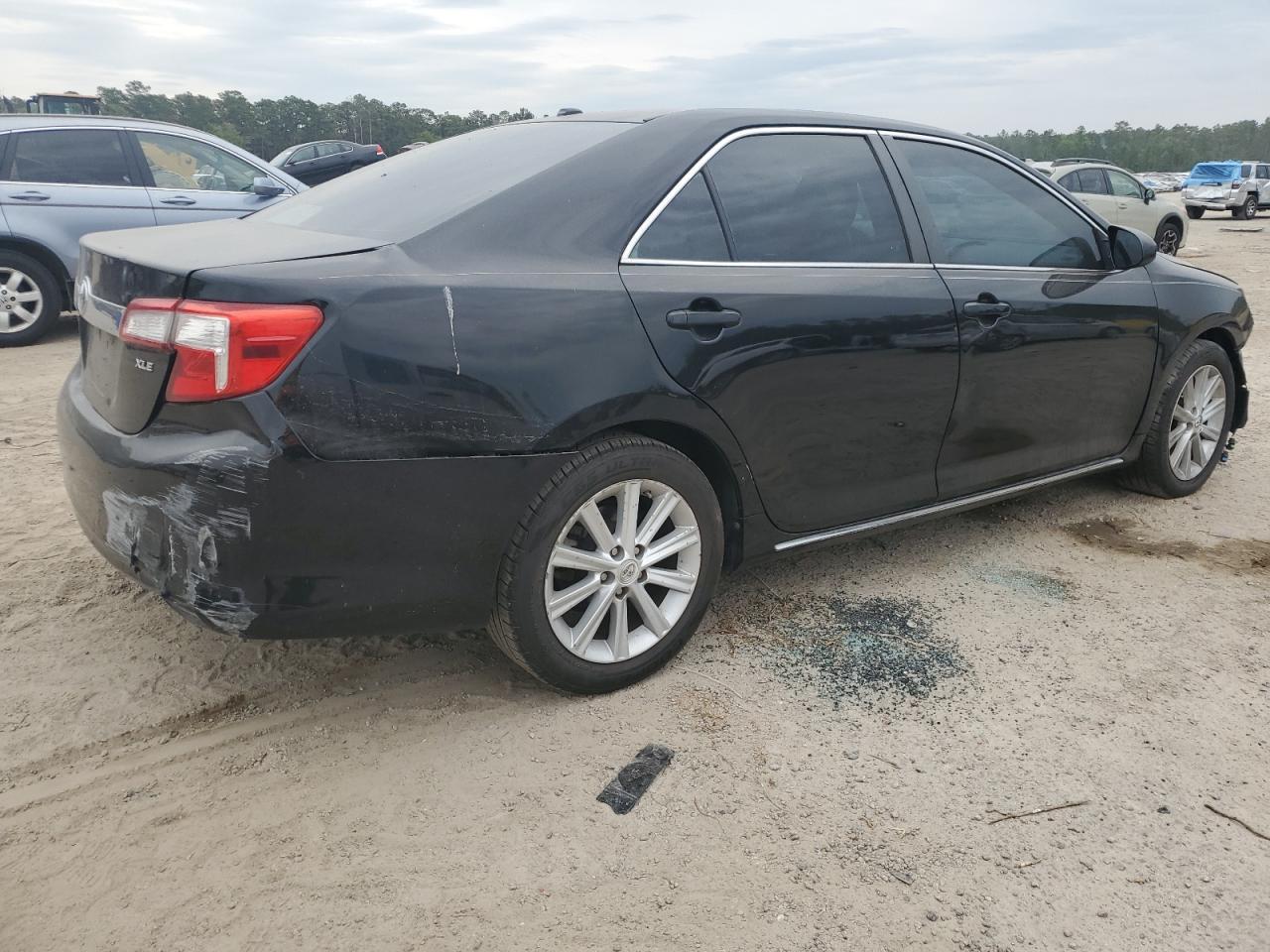 2014 TOYOTA CAMRY