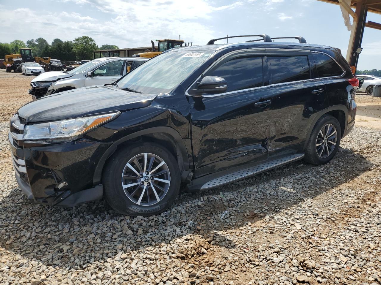 2018 TOYOTA HIGHLANDER