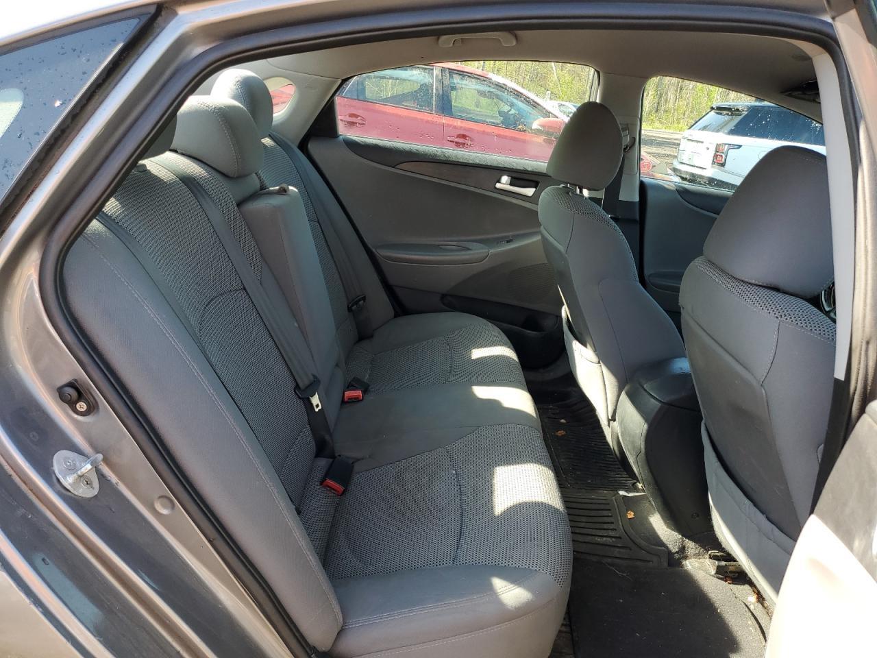 2011 HYUNDAI SONATA