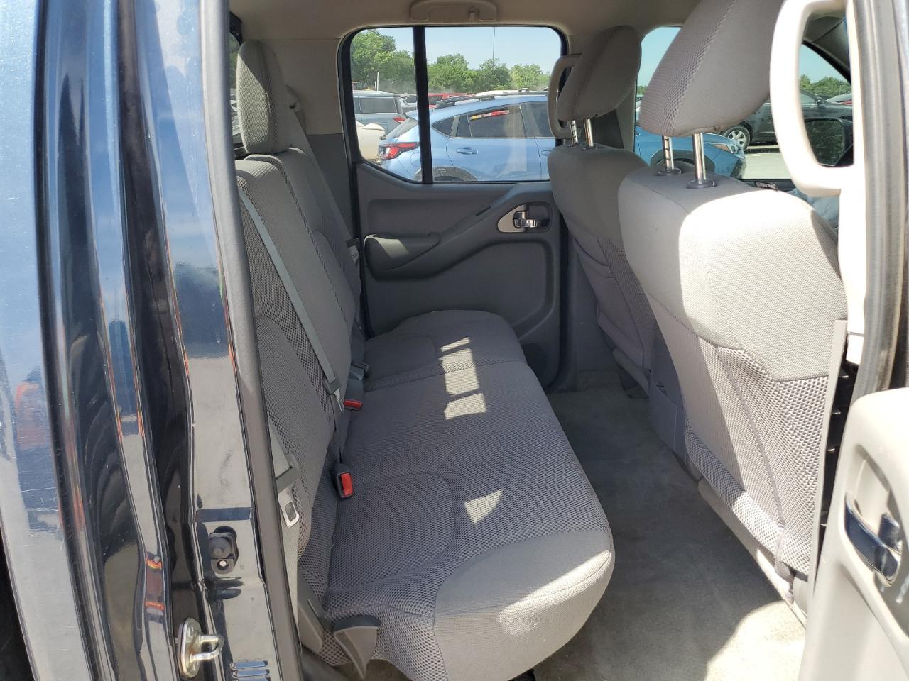 2017 NISSAN Frontier