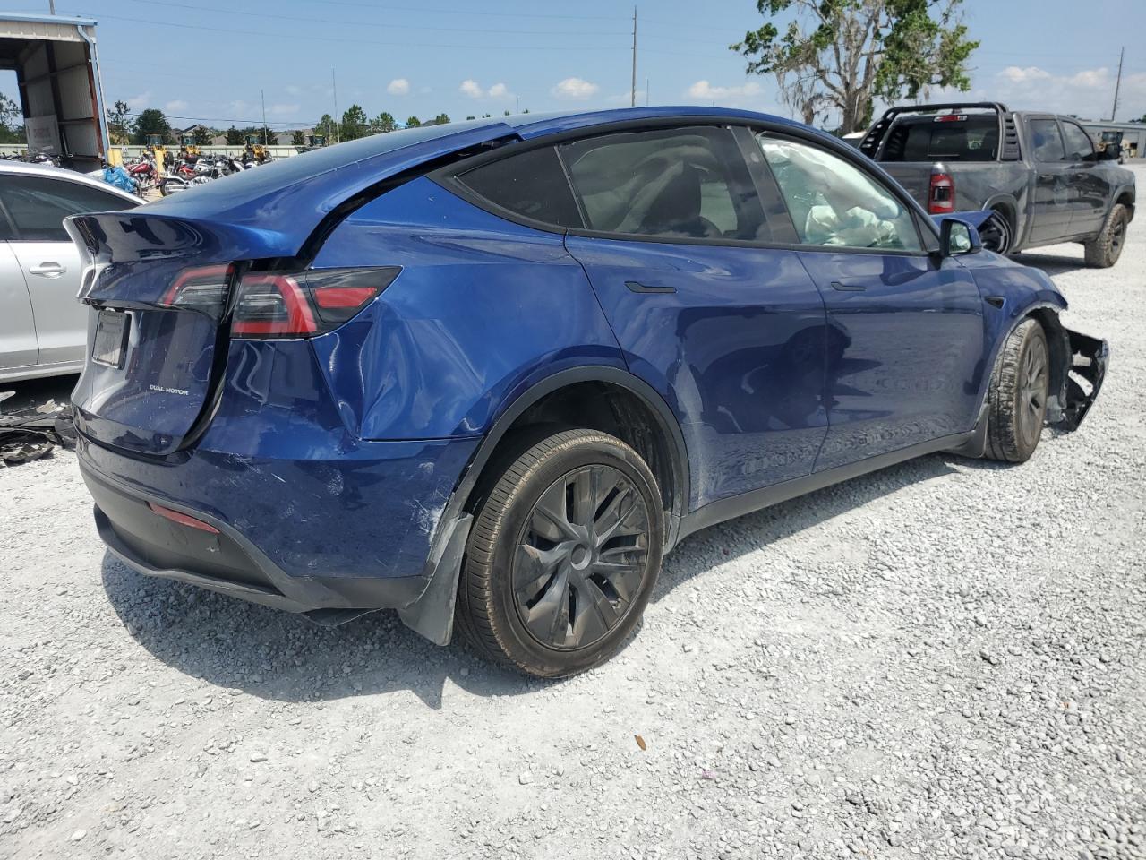 2024 TESLA MODEL Y