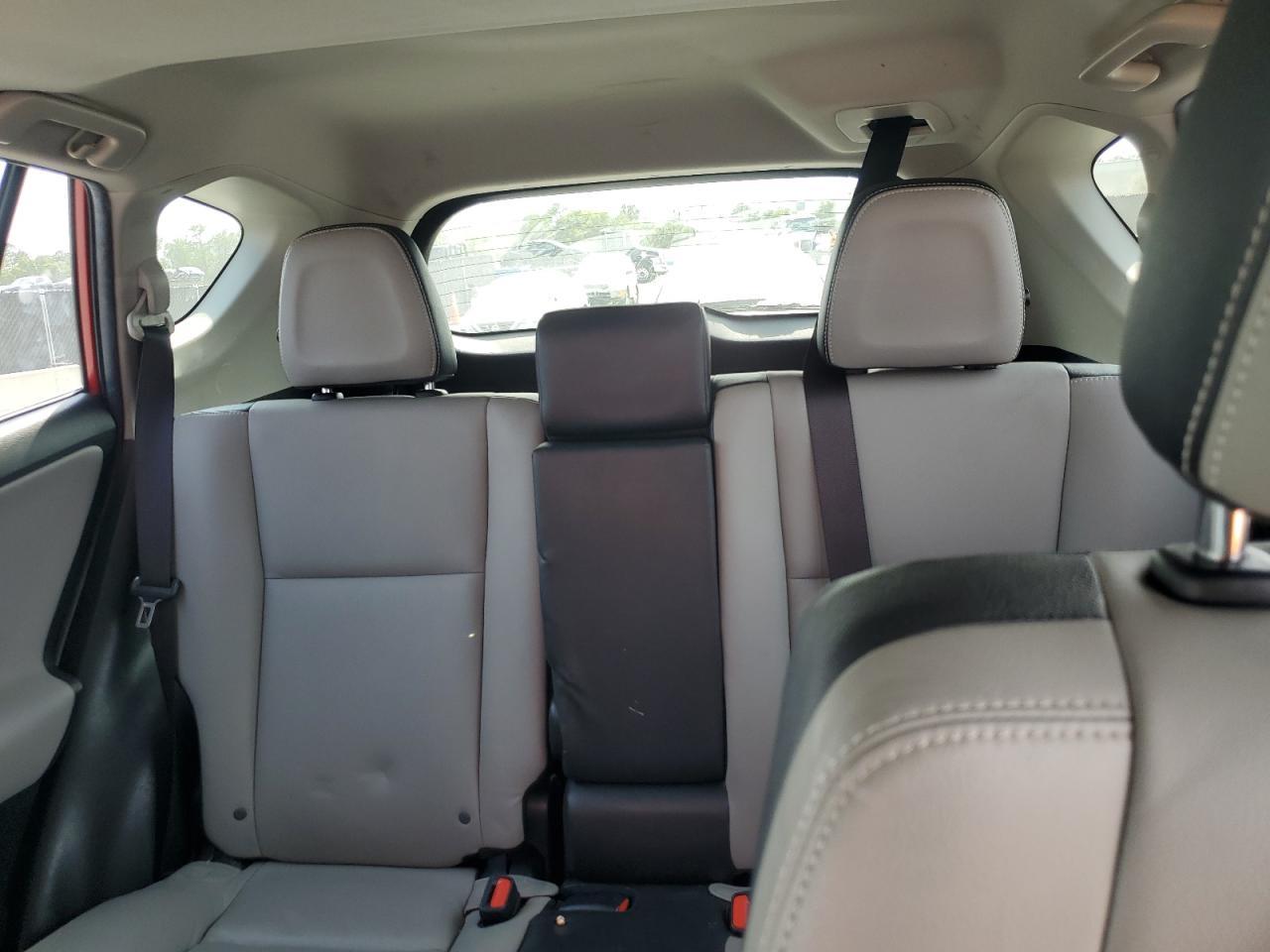 2016 TOYOTA RAV4