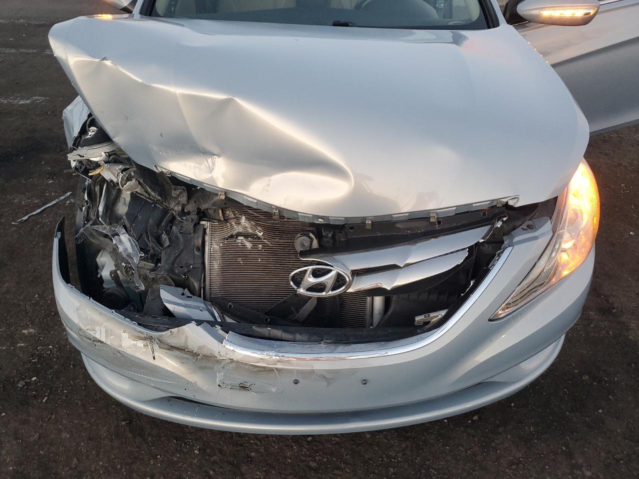 2011 HYUNDAI SONATA