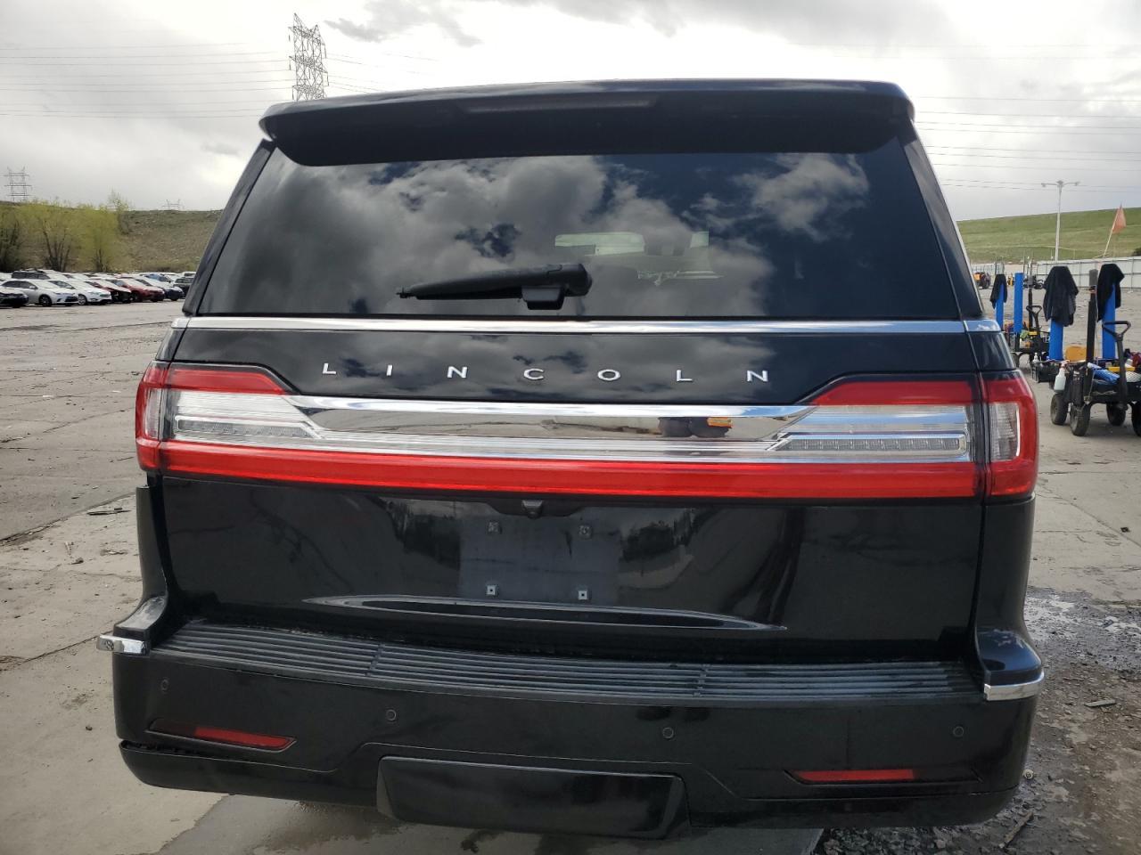 2021 LINCOLN Navigator