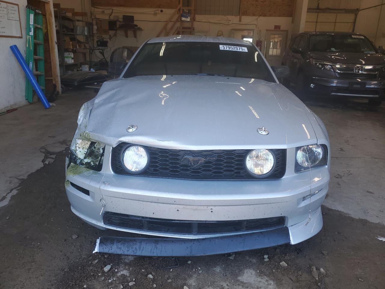 2005 FORD MUSTANG