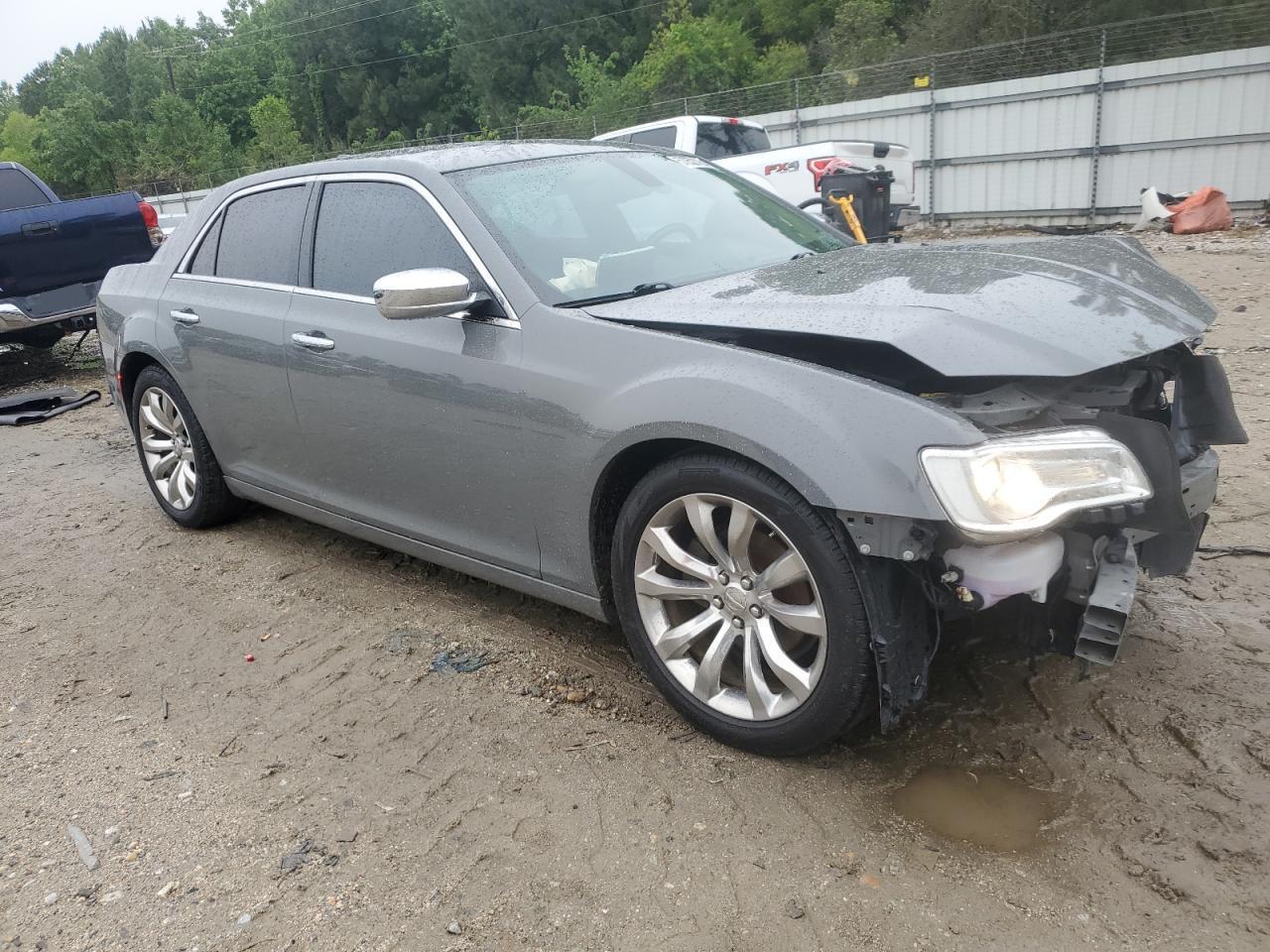 2019 CHRYSLER 300