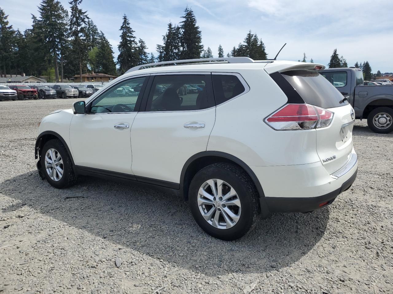2015 NISSAN ROGUE