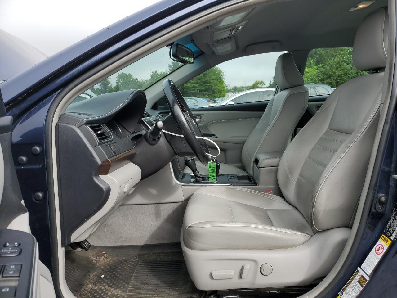 2016 TOYOTA CAMRY