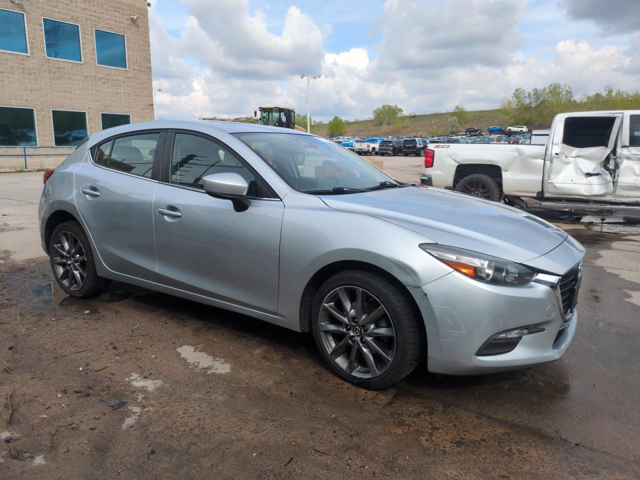 2018 MAZDA 3