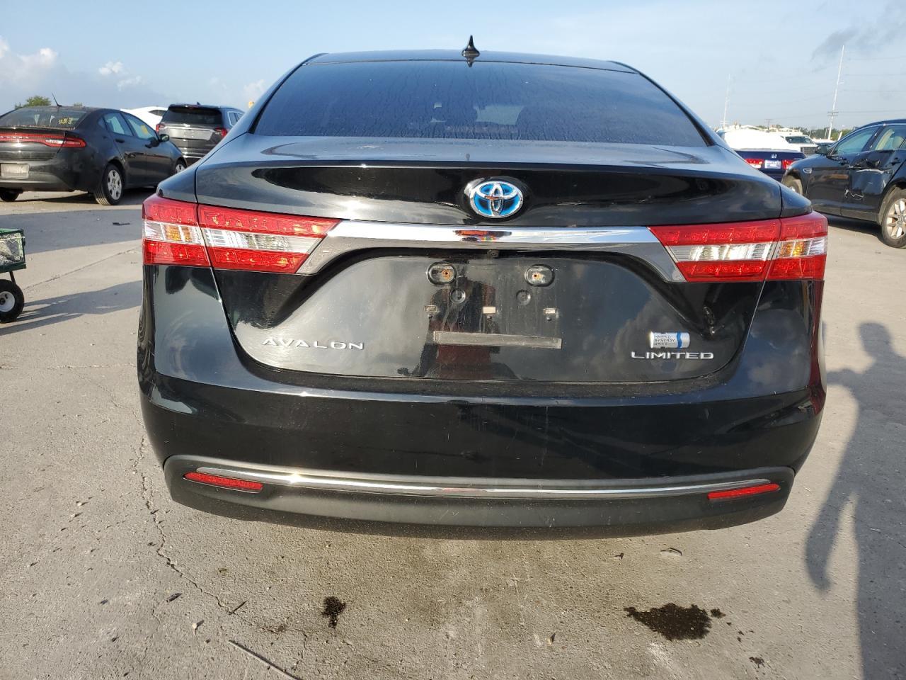 2015 TOYOTA Avalon