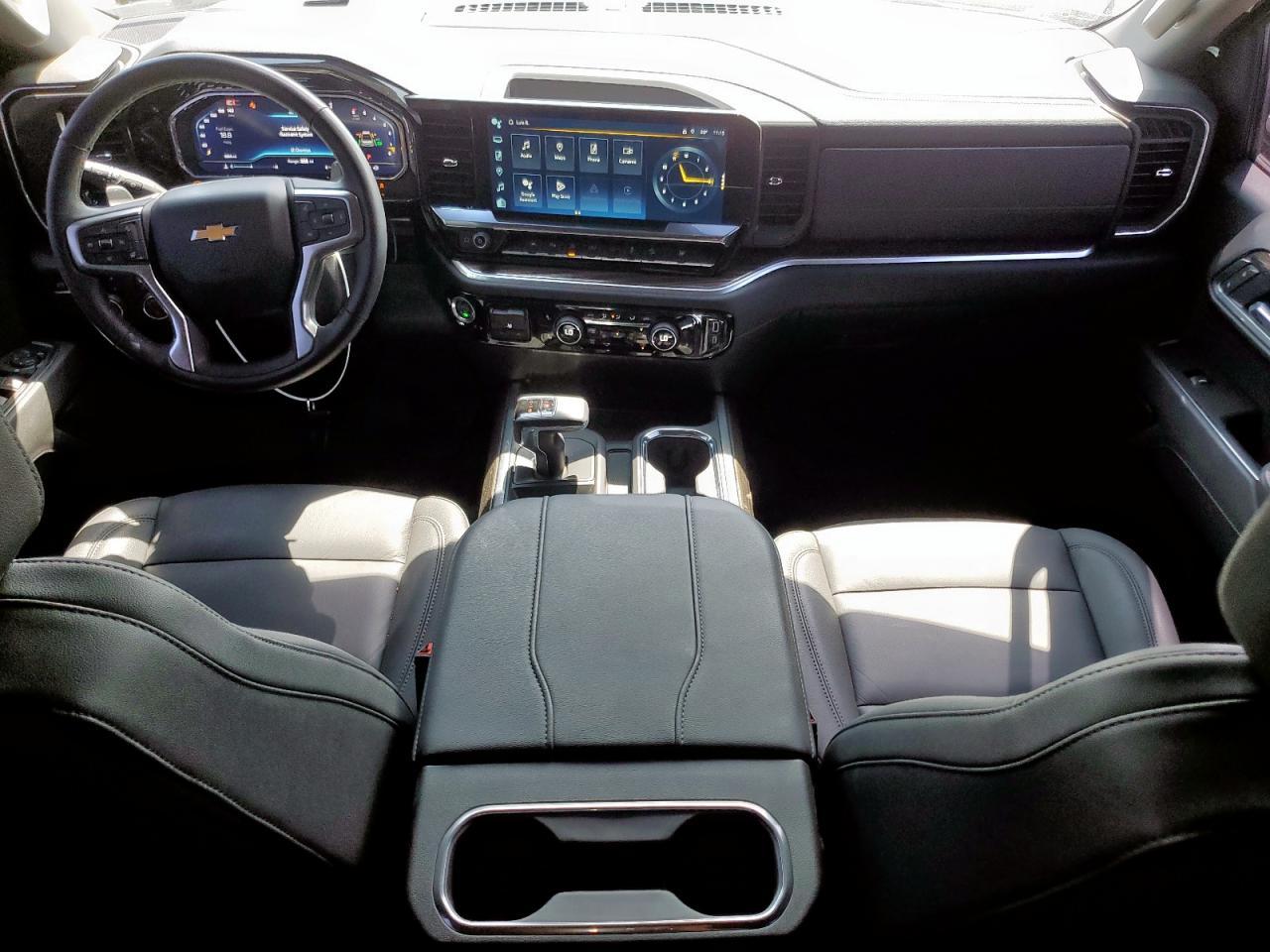 2025 CHEVROLET Silverado
