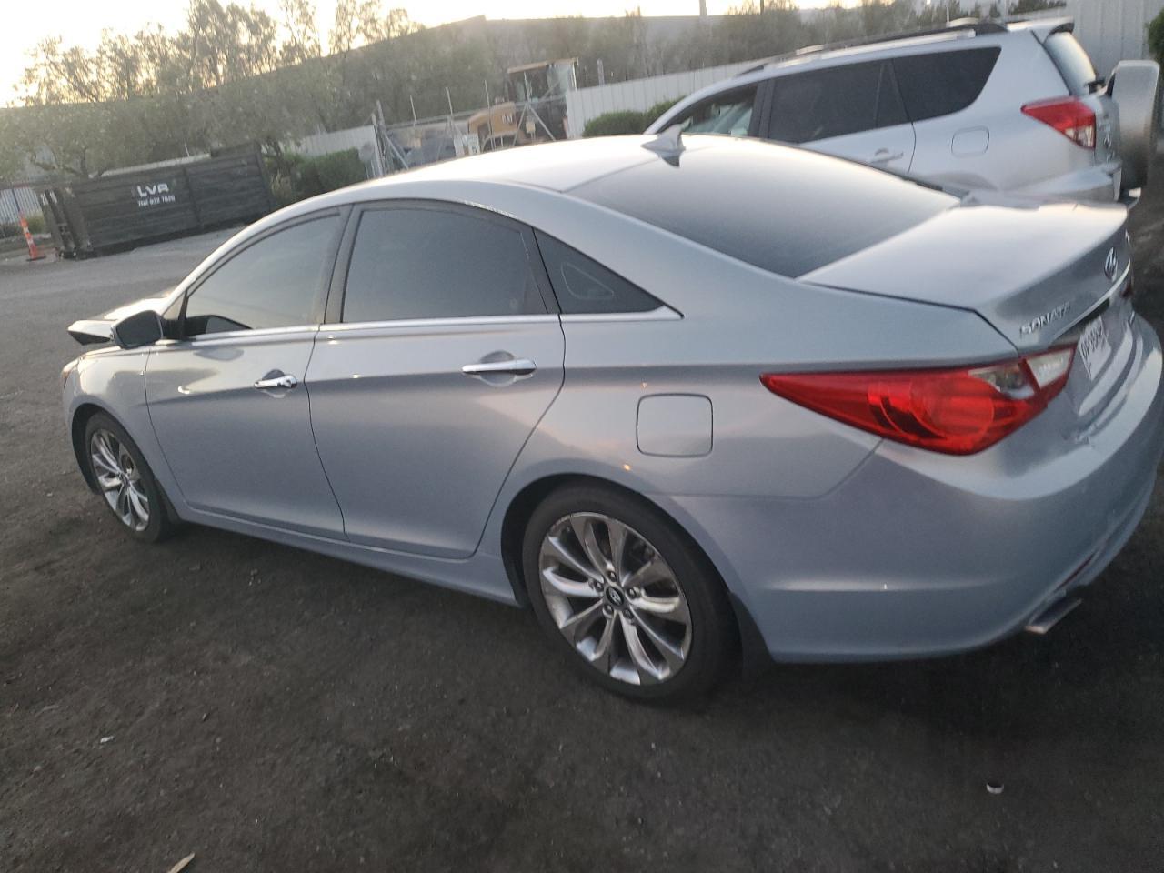 2011 HYUNDAI SONATA