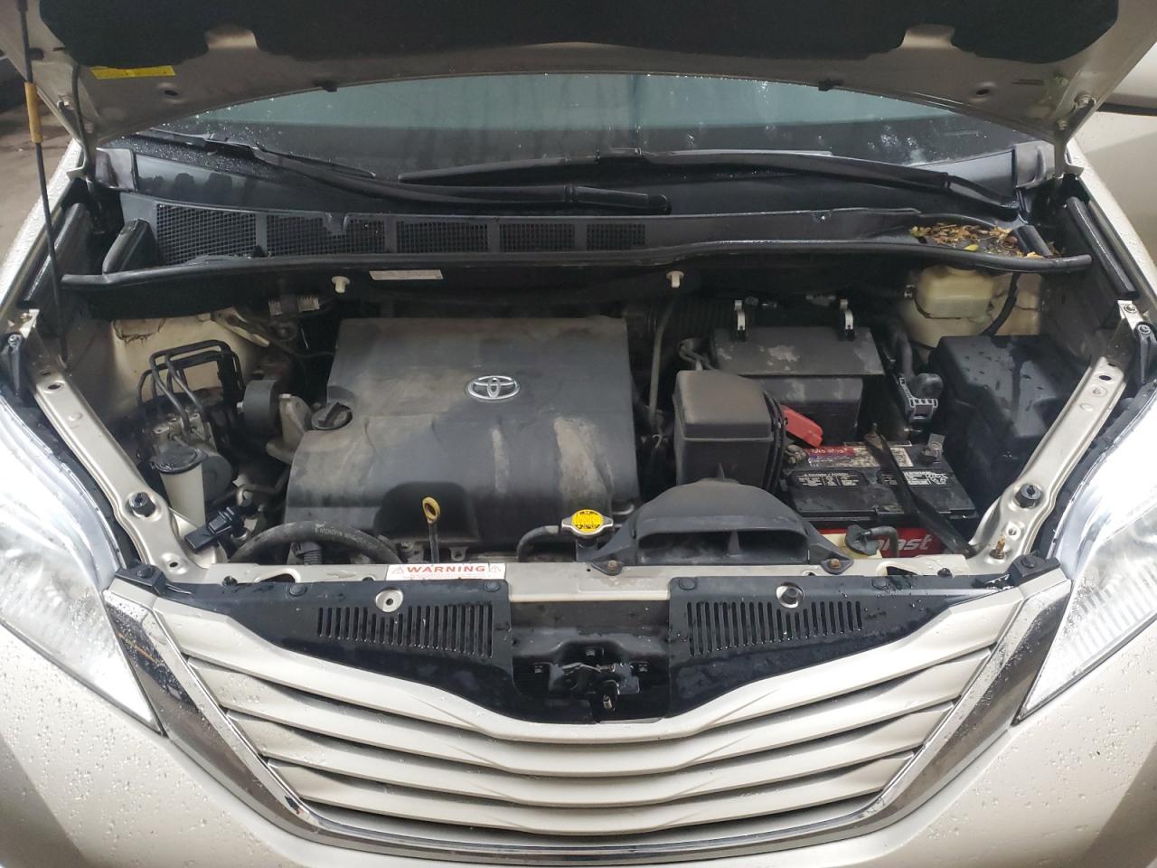 2015 TOYOTA SIENNA