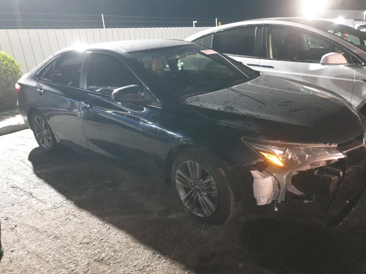 2016 TOYOTA CAMRY