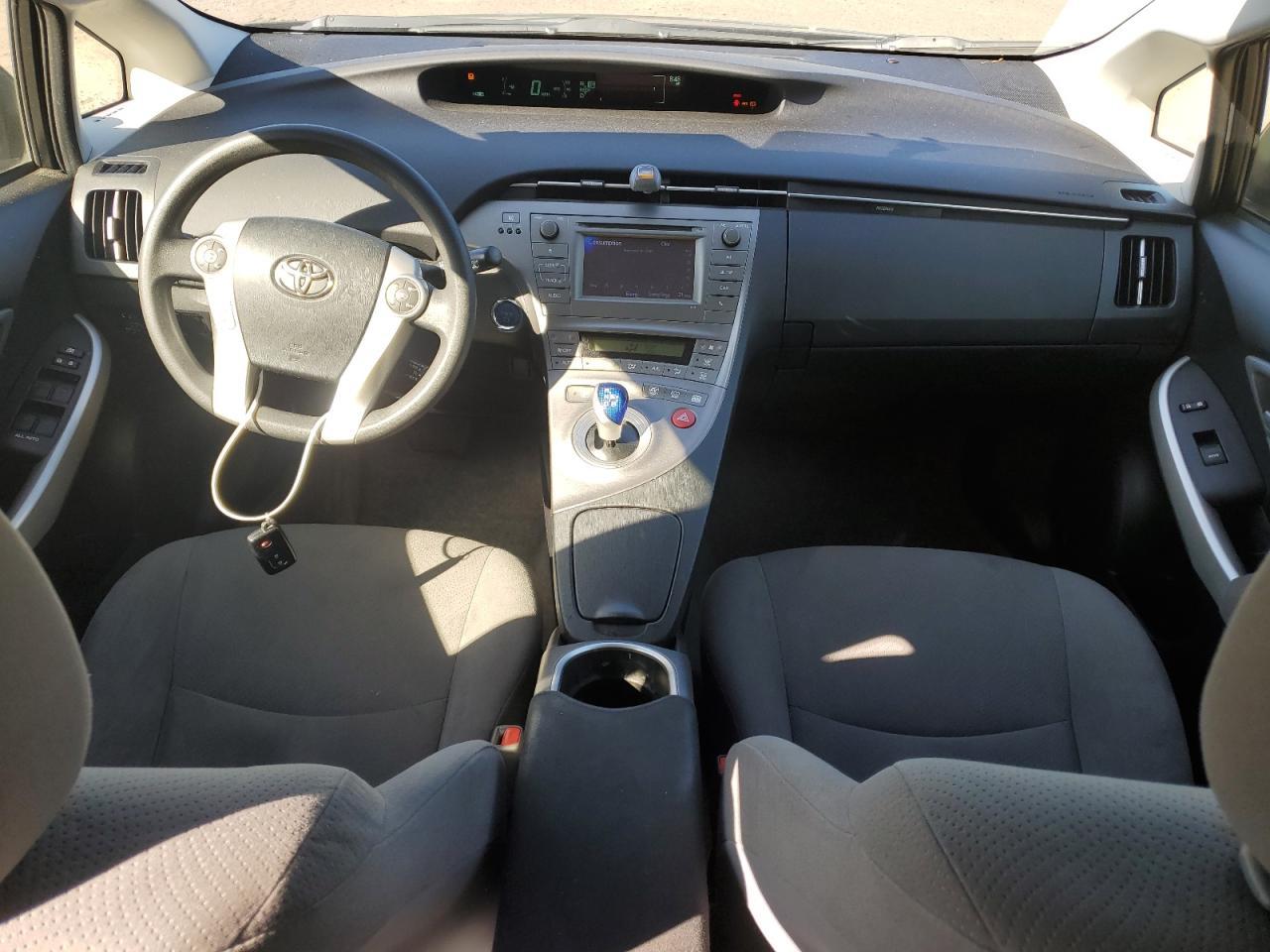 2015 TOYOTA PRIUS