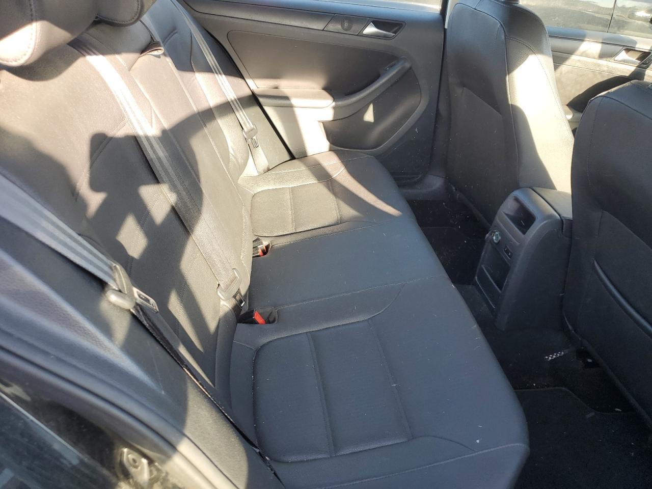 2012 VOLKSWAGEN JETTA