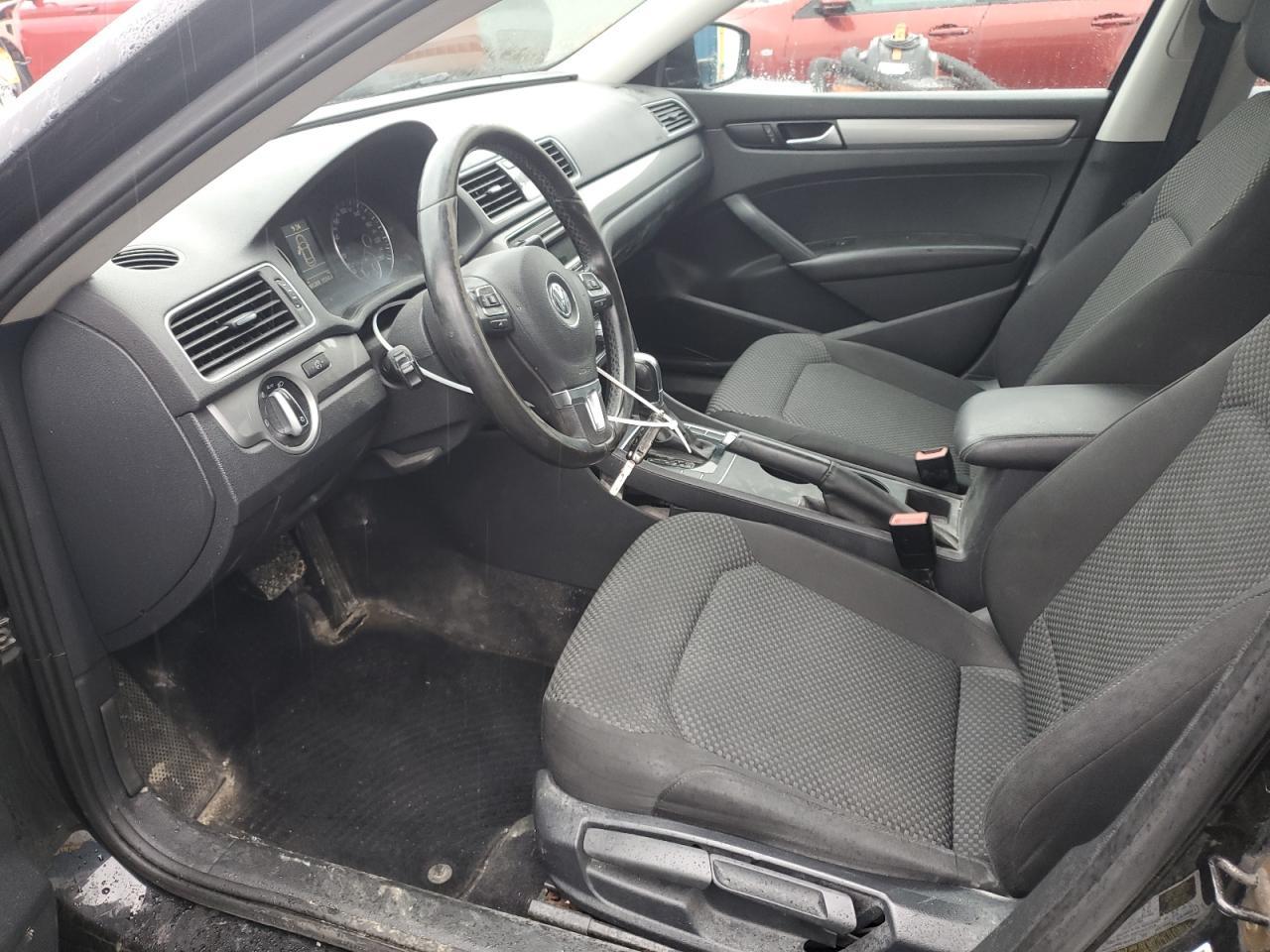 2014 VOLKSWAGEN Passat