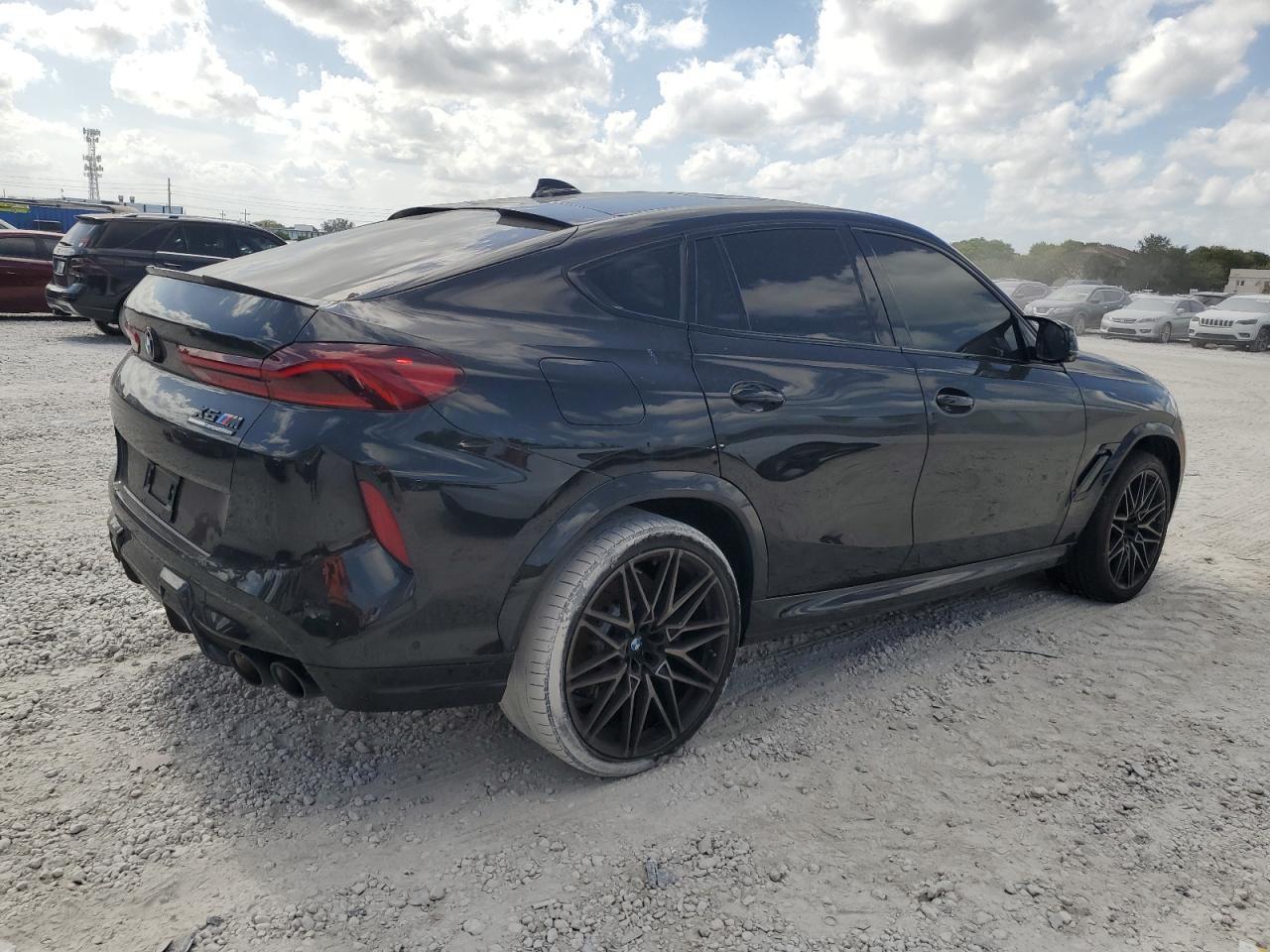 2021 BMW X6