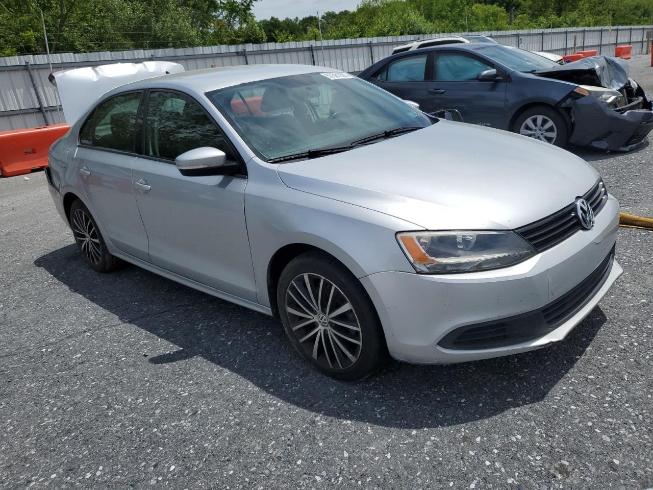 2011 VOLKSWAGEN JETTA