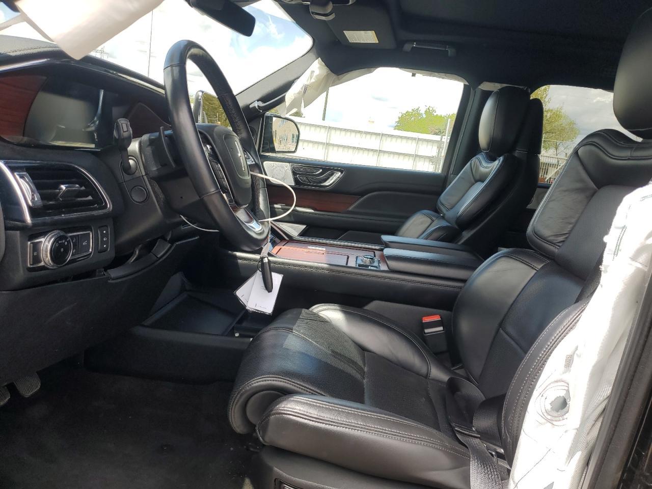 2021 LINCOLN Navigator