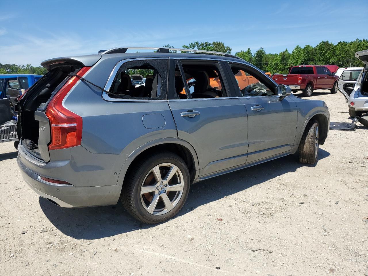 2019 VOLVO XC90